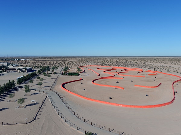 Traffic Safety Plastic Jersey Barriers forming Desert Race Track